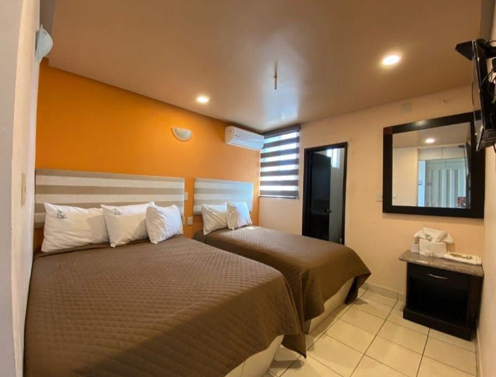 Instalación de Hotel Plaza de Oro Revolución 3